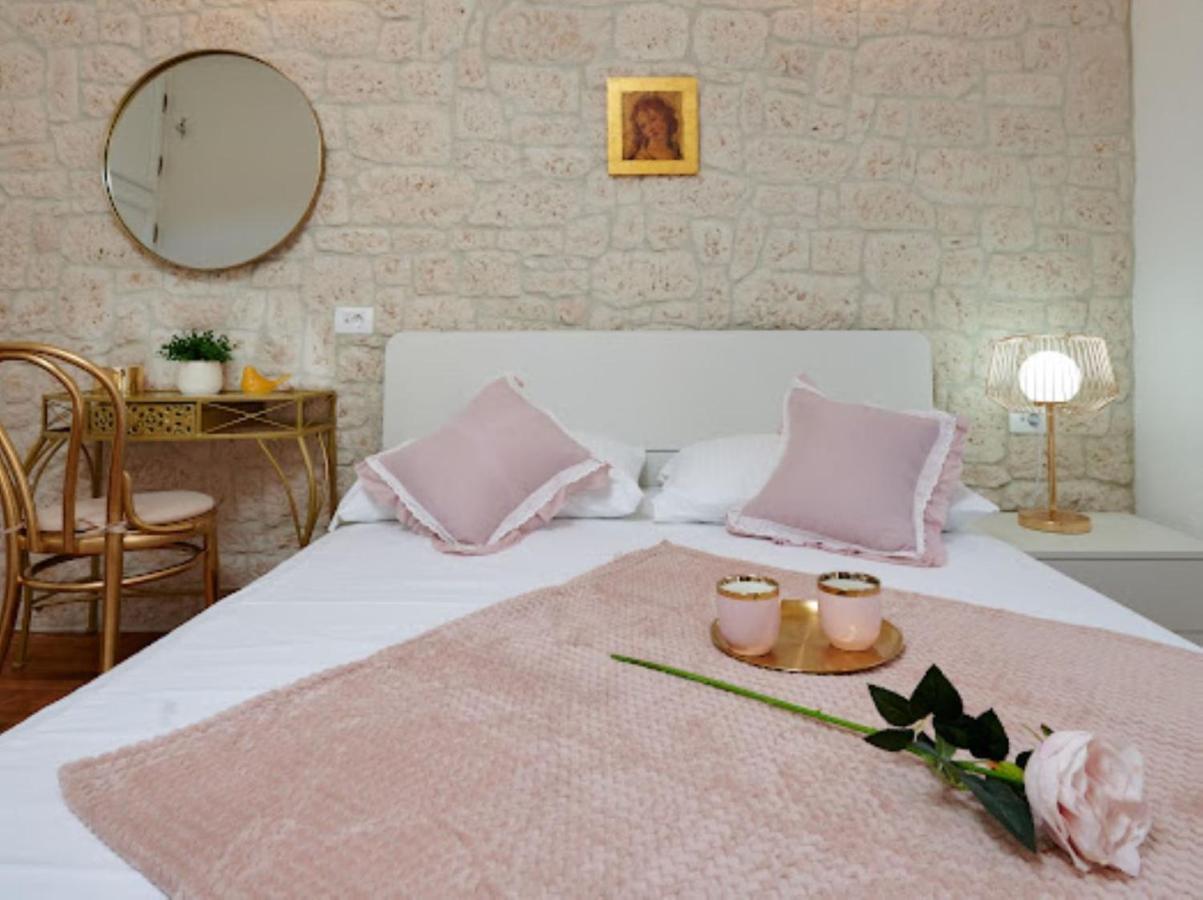 Guesthouse Ana Trogir Old Town Ngoại thất bức ảnh