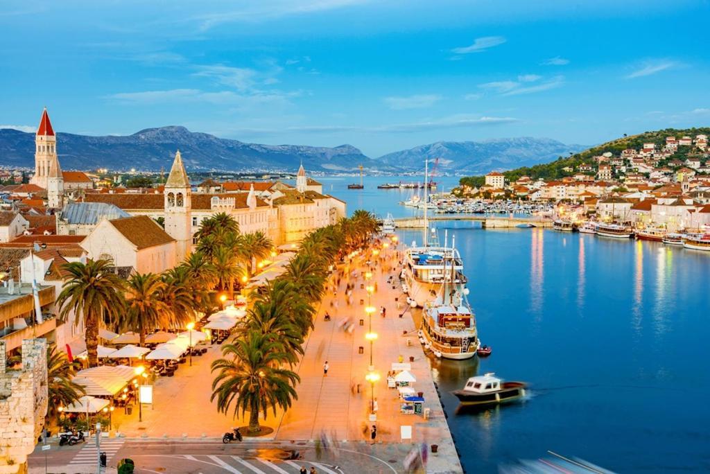 Guesthouse Ana Trogir Old Town Ngoại thất bức ảnh
