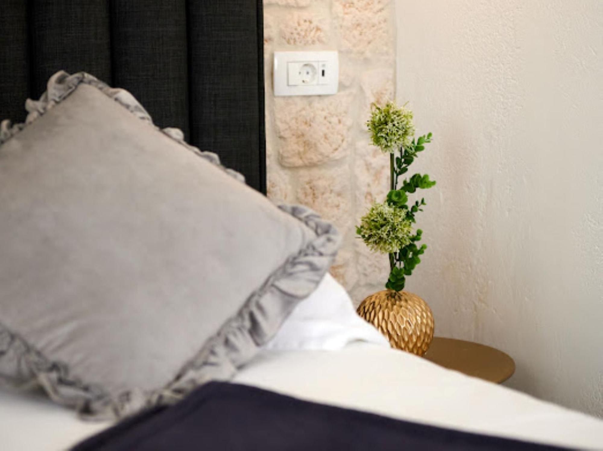 Guesthouse Ana Trogir Old Town Ngoại thất bức ảnh