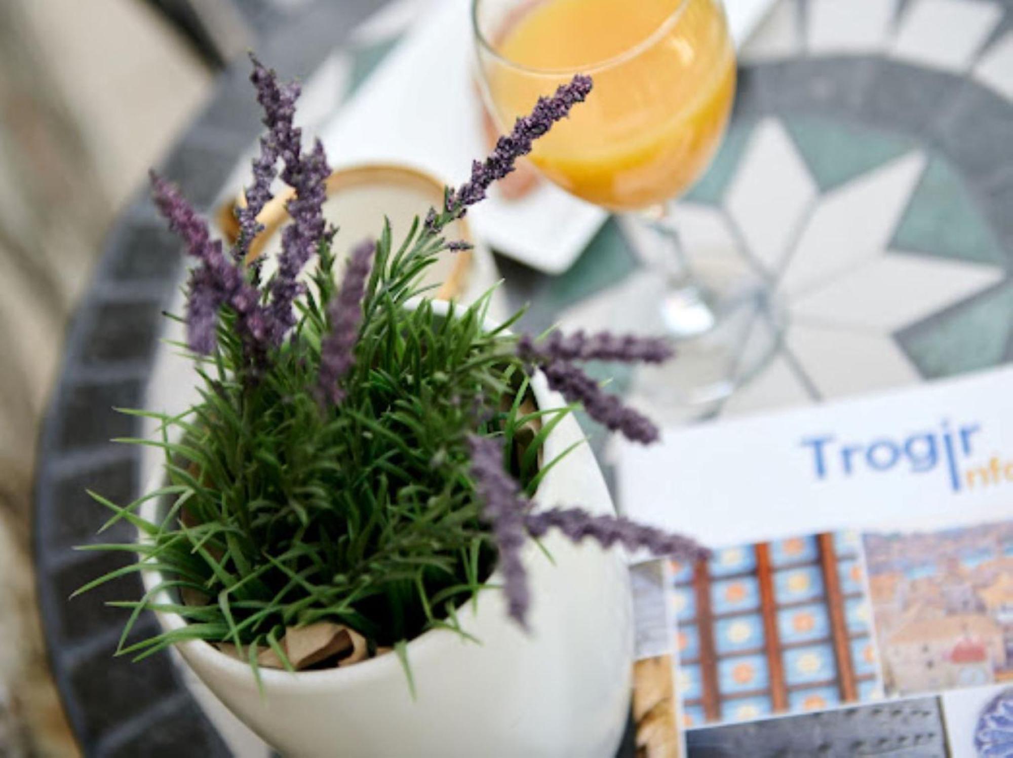 Guesthouse Ana Trogir Old Town Ngoại thất bức ảnh