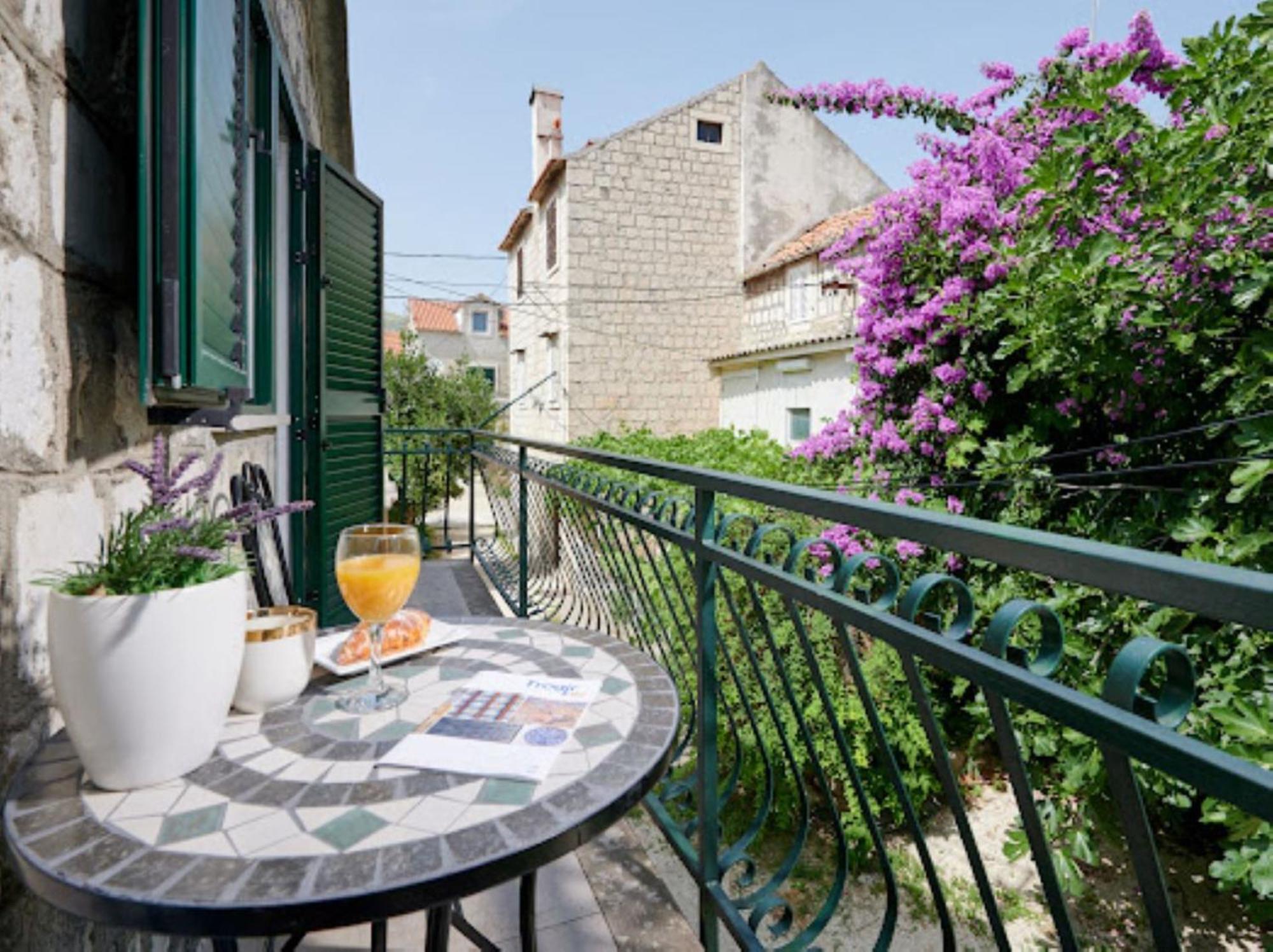 Guesthouse Ana Trogir Old Town Ngoại thất bức ảnh